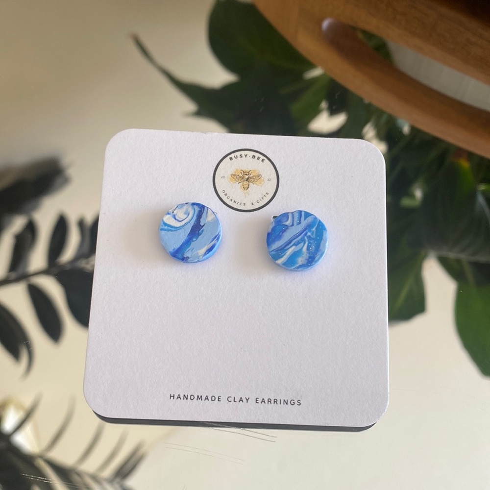 BUSY • BEE SMALL CIRCLE BLUE MARBLE CLAY STUD EARRINGS